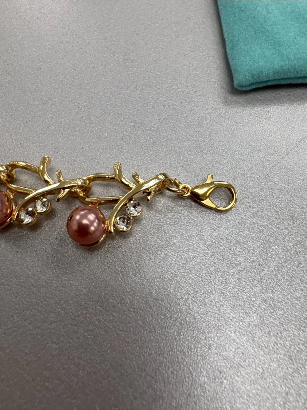 Vintage Gold Tone Leaf Vine Link Bracelet Pink Faux Pearl Rhinestone Adjustable